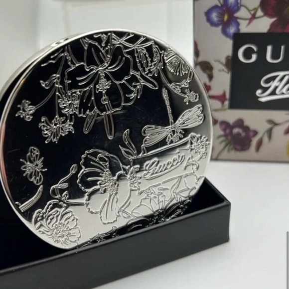 Gucci Accessories - GUCCI NIB Silver Floral Compact Hand Mirror